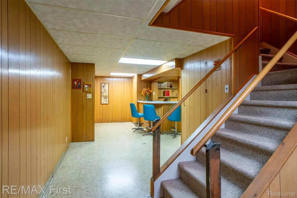 30607 Lorraine Avenue Warren City MI 48093