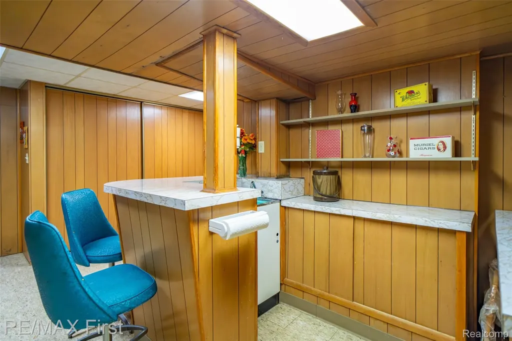 30607 Lorraine Avenue Warren City MI 48093