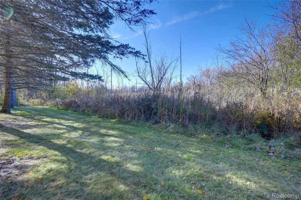 1946 White Birch Court Rochester City MI 48309