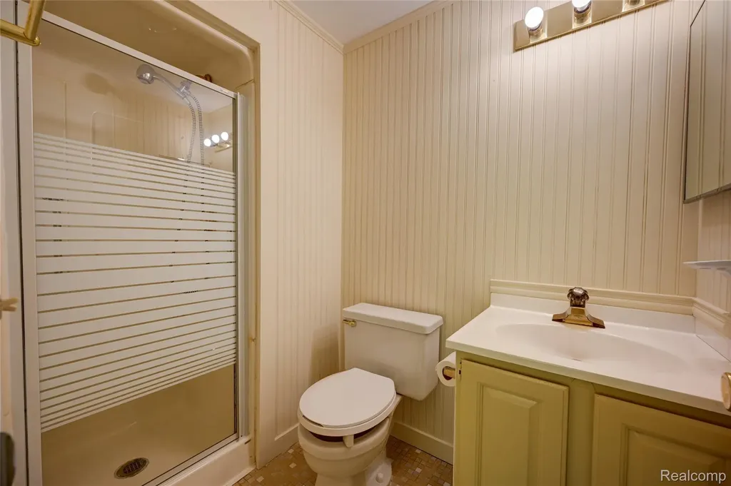 1946 White Birch Court Rochester City MI 48309
