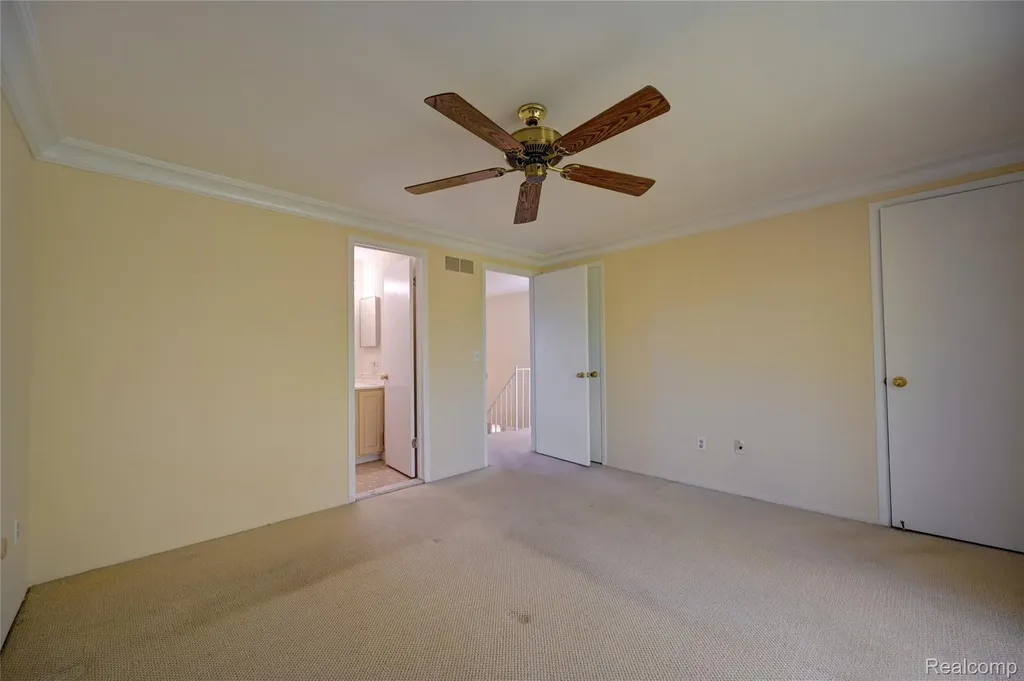 1946 White Birch Court Rochester City MI 48309
