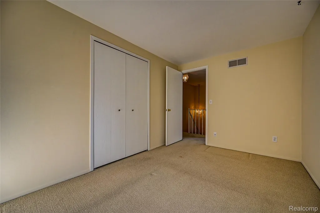 1946 White Birch Court Rochester City MI 48309