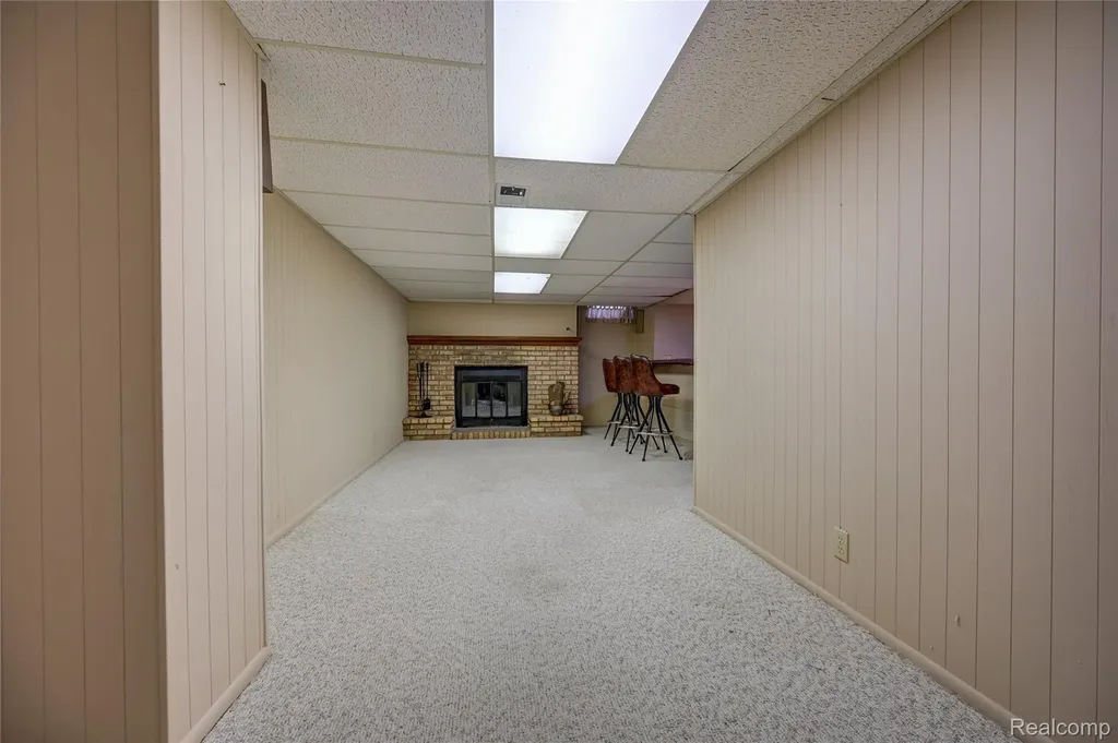 1946 White Birch Court Rochester City MI 48309