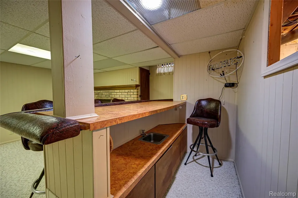 1946 White Birch Court Rochester City MI 48309