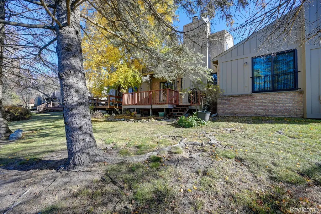 1946 White Birch Court Rochester City MI 48309