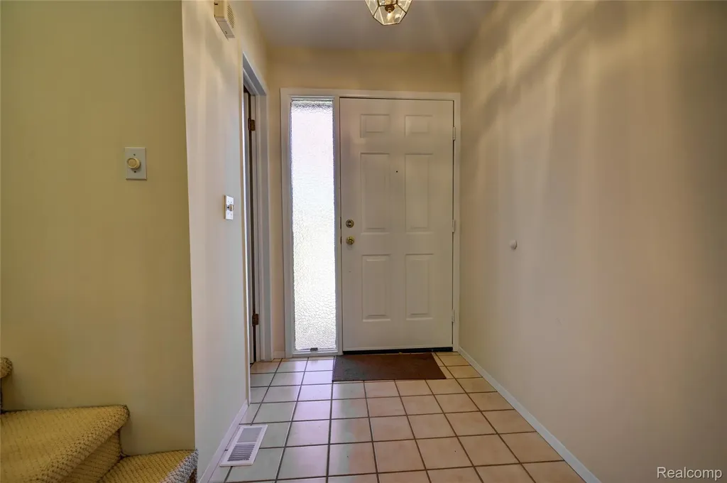 1946 White Birch Court Rochester City MI 48309