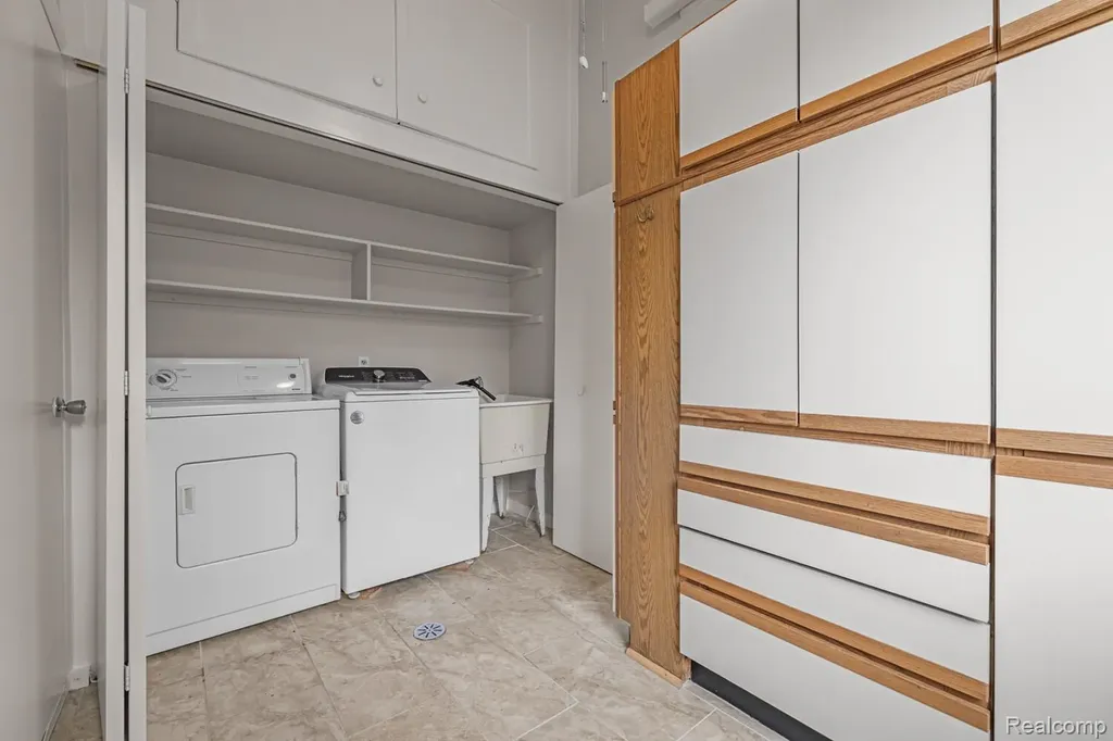 3123 Lake Haven Drive Ann Arbor City MI 48105