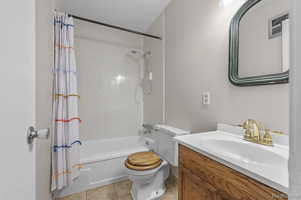 3123 Lake Haven Drive Ann Arbor City MI 48105