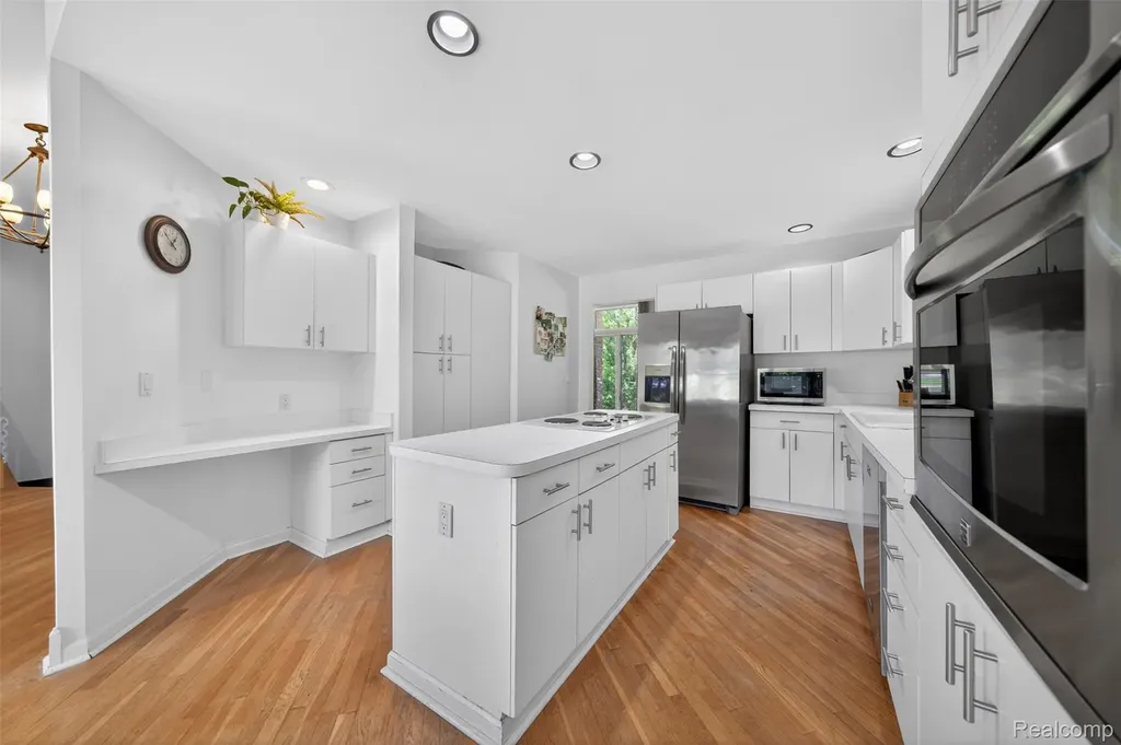8694 Brazos Court White Lake Charter Township MI 48386