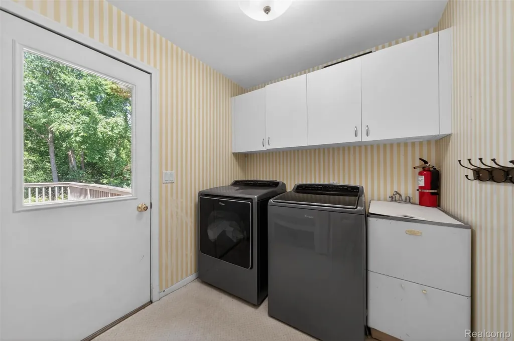 8694 Brazos Court White Lake Charter Township MI 48386