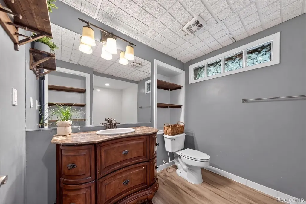 8694 Brazos Court White Lake Charter Township MI 48386