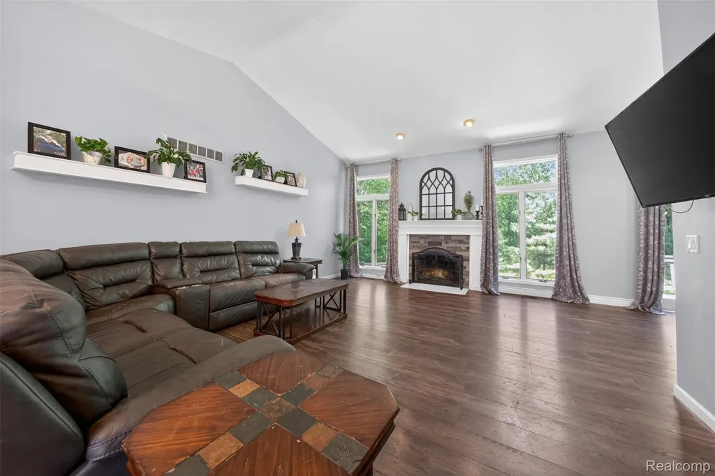 8694 Brazos Court White Lake Charter Township MI 48386