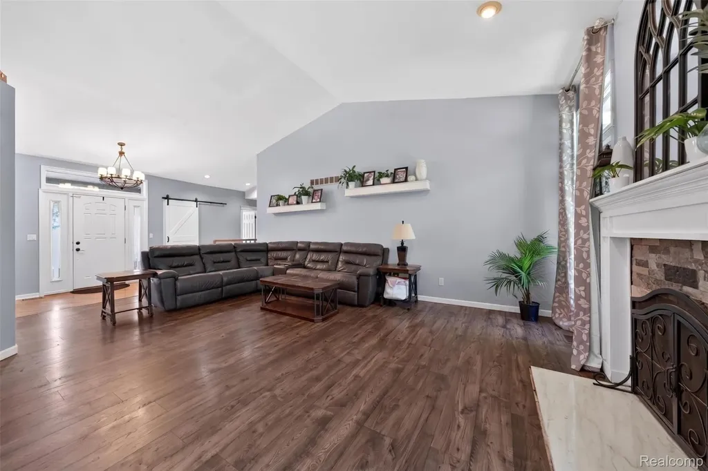 8694 Brazos Court White Lake Charter Township MI 48386