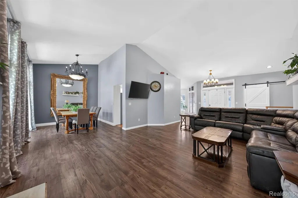 8694 Brazos Court White Lake Charter Township MI 48386