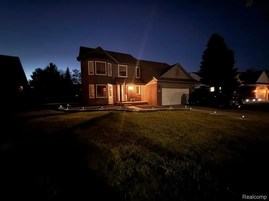 31167 Broderick Drive Chesterfield Township MI 48051