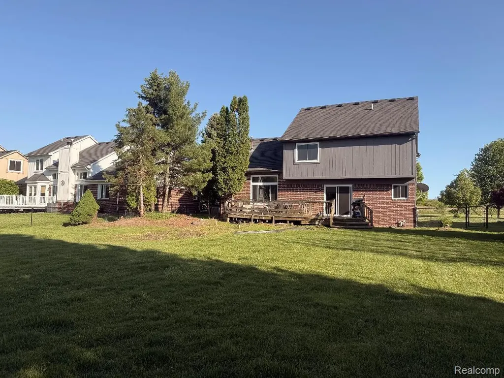 31167 Broderick Drive Chesterfield Township MI 48051