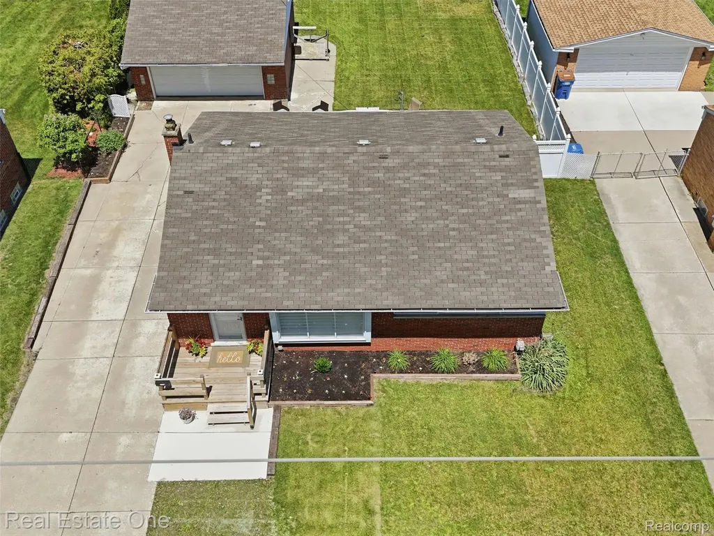 4603 E 13 Mile Road Warren City MI 48092