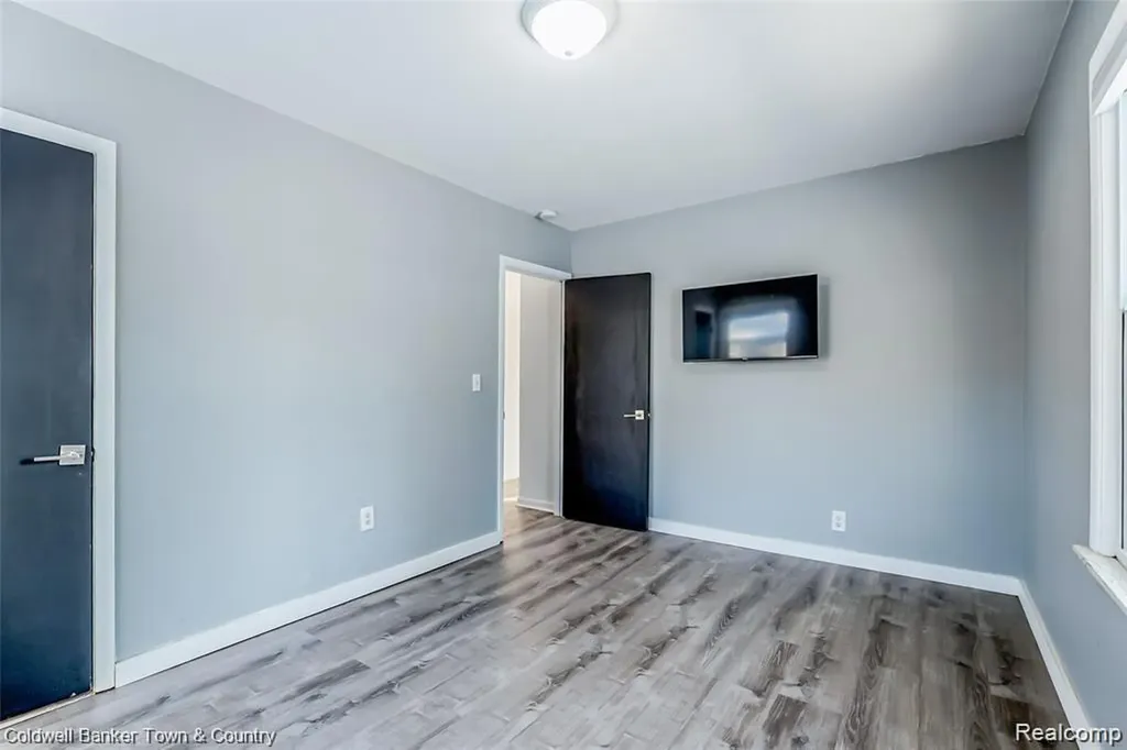 4383 Green Lake Road West Bloomfield Charter Township MI 48323