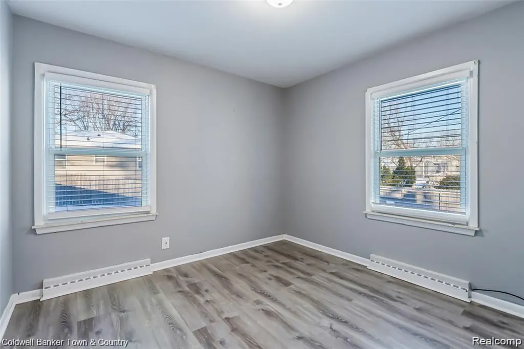 4383 Green Lake Road West Bloomfield Charter Township MI 48323