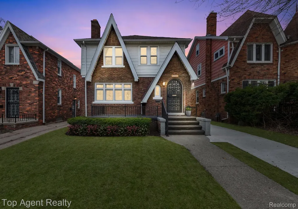 16204 Roselawn Street Detroit City MI 48221
