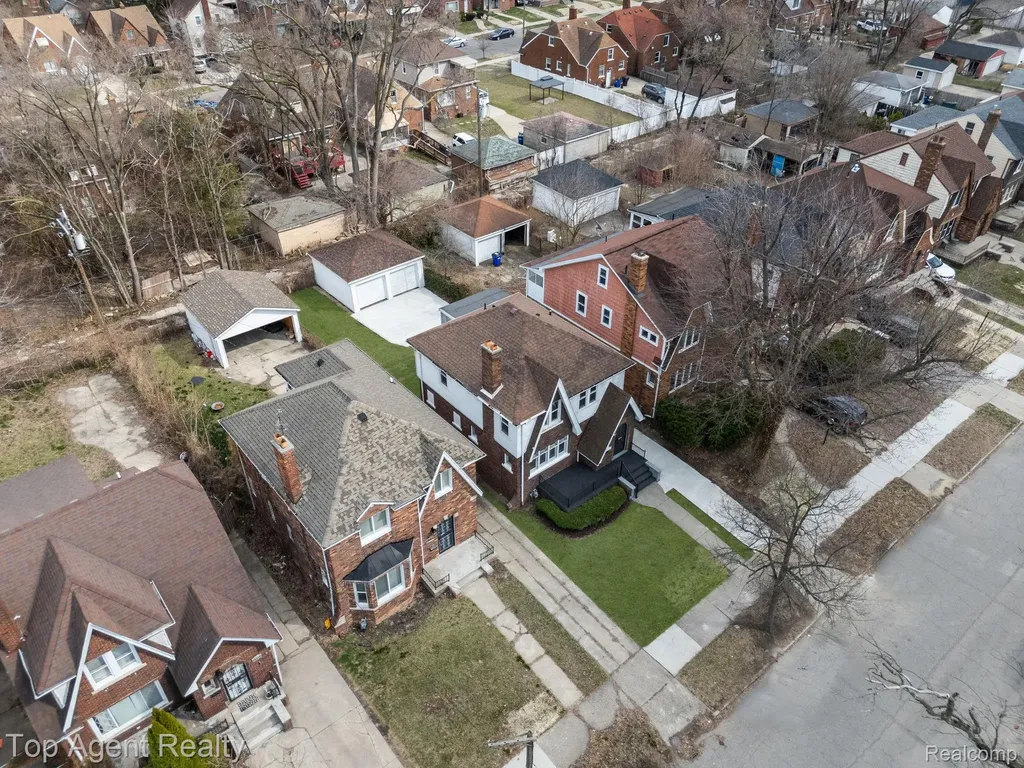 16204 Roselawn Street Detroit City MI 48221