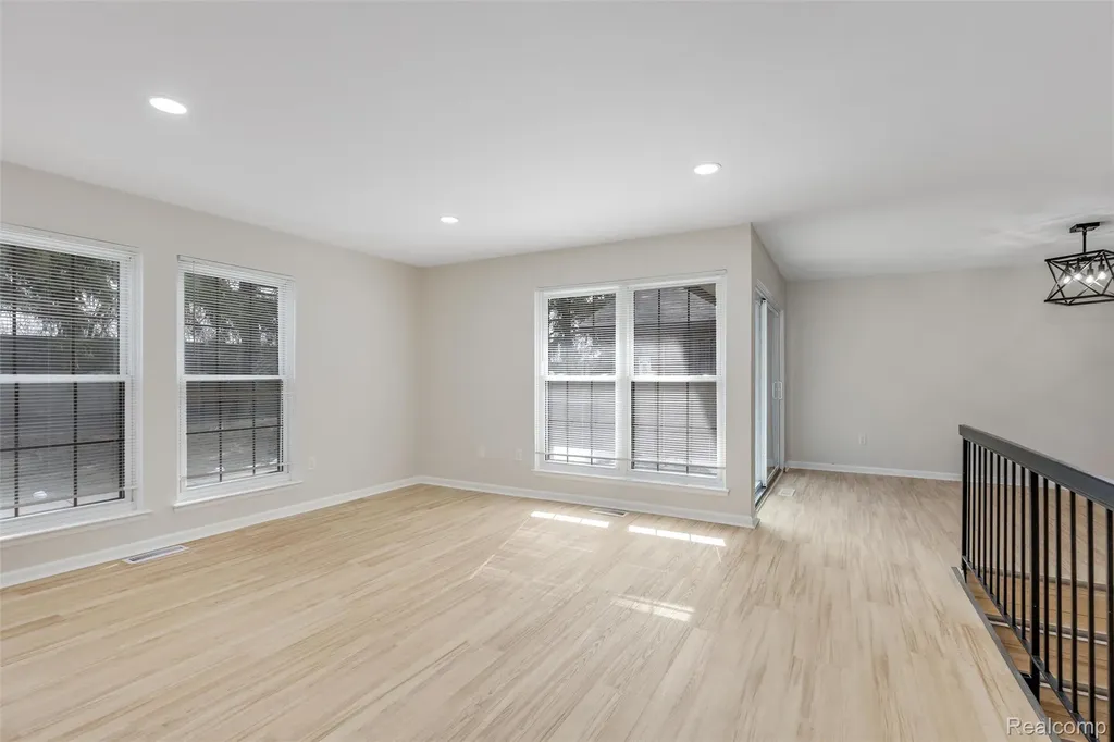 40526 Newport Drive Plymouth Charter Township MI 48170