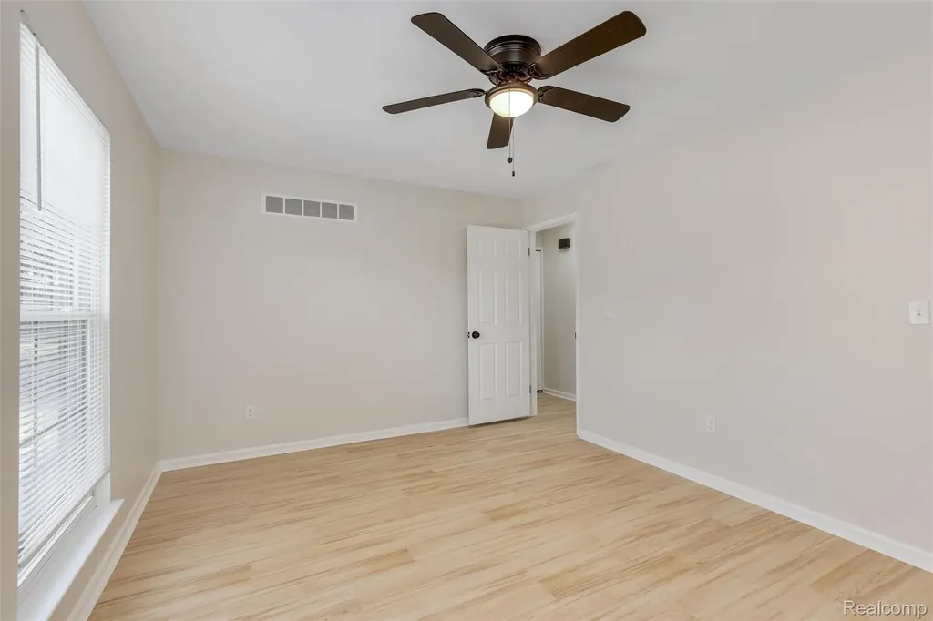 40526 Newport Drive Plymouth Charter Township MI 48170