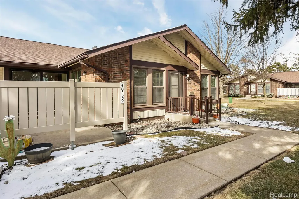 40526 Newport Drive Plymouth Charter Township MI 48170