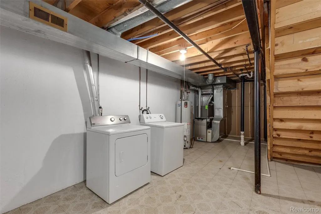 40526 Newport Drive Plymouth Charter Township MI 48170