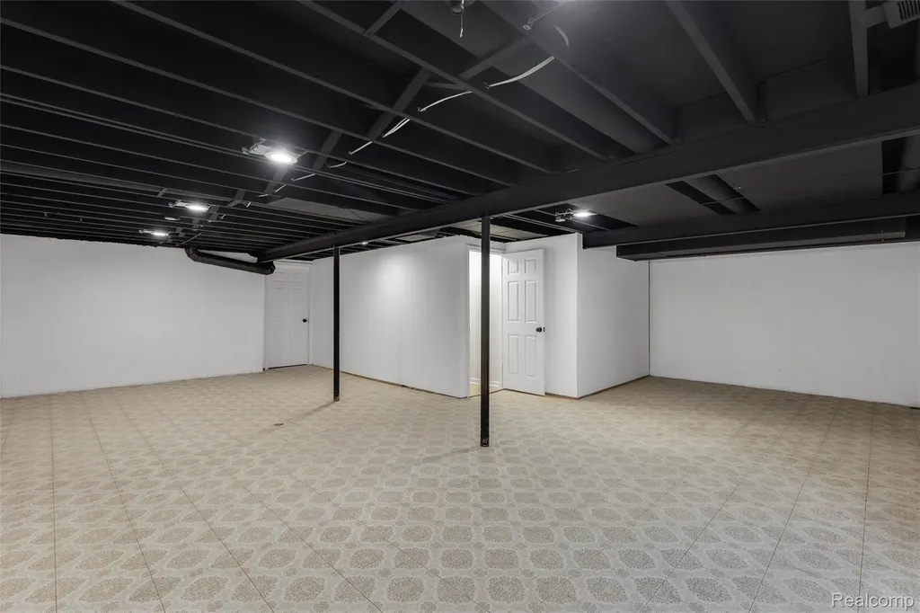 40526 Newport Drive Plymouth Charter Township MI 48170