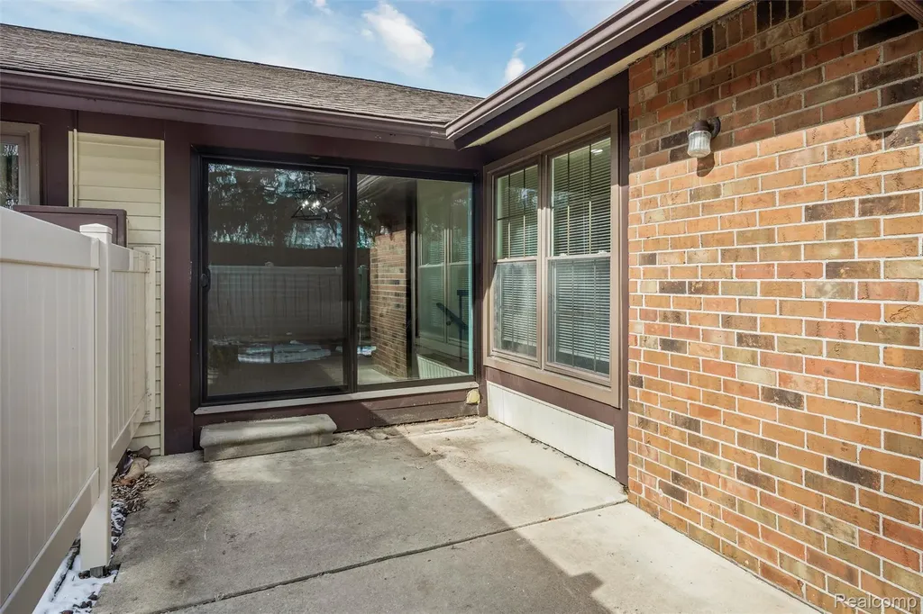 40526 Newport Drive Plymouth Charter Township MI 48170