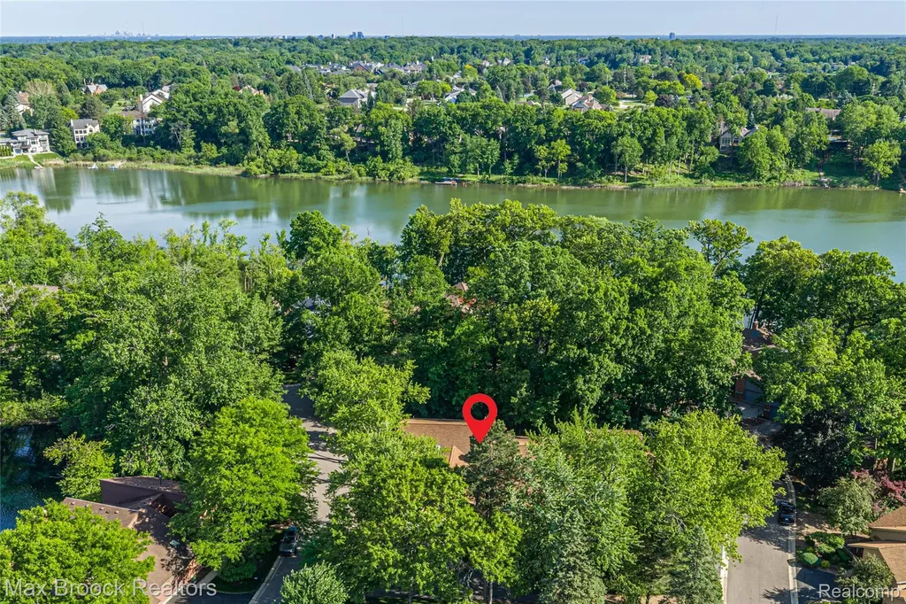 3685 Quail Hollow Drive Bloomfield Hills City MI 48302