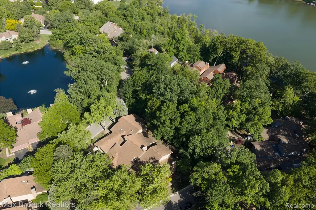 3685 Quail Hollow Drive Bloomfield Hills City MI 48302