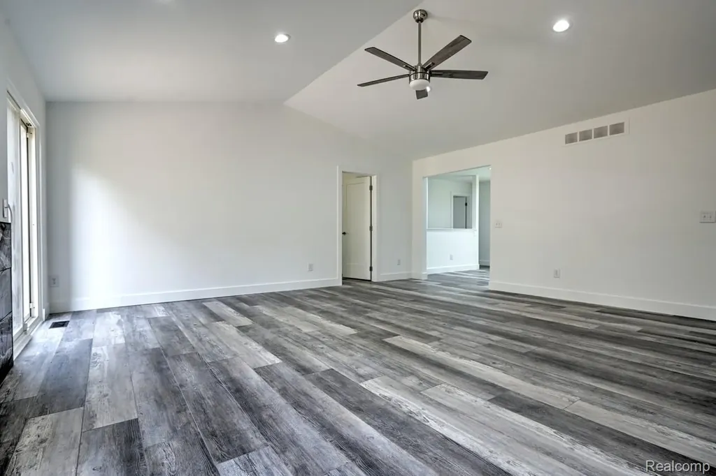 1569 Oak Grove Drive Walled Lake City MI 48390