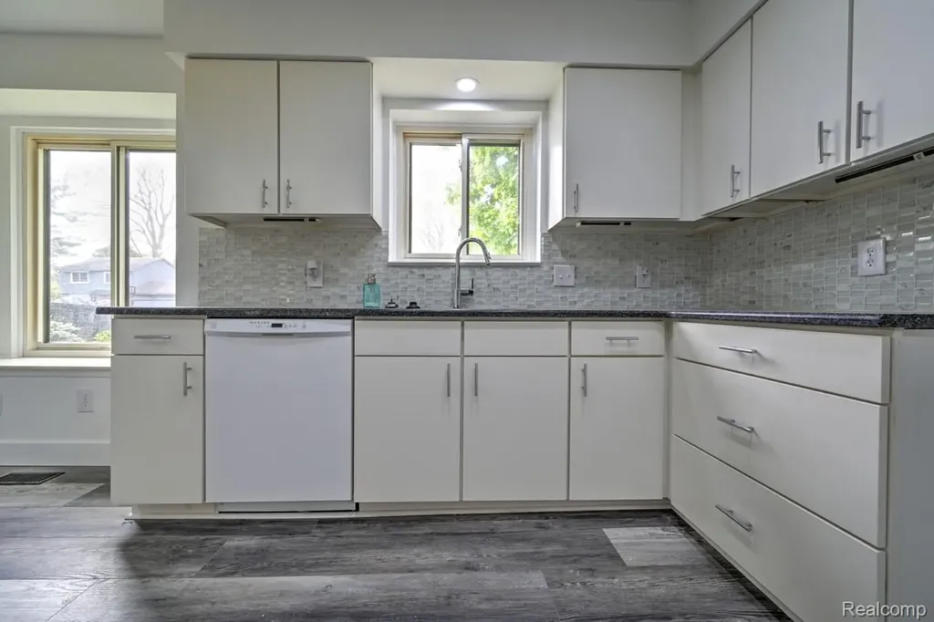 1569 Oak Grove Drive Walled Lake City MI 48390