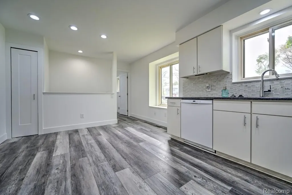 1569 Oak Grove Drive Walled Lake City MI 48390