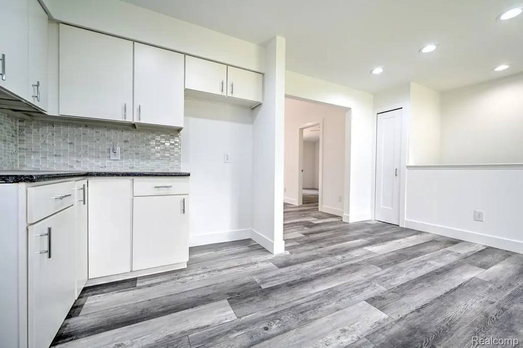 1569 Oak Grove Drive Walled Lake City MI 48390
