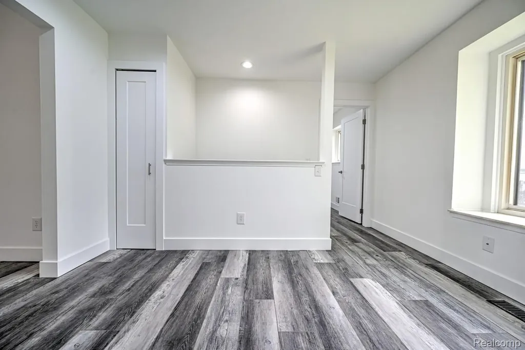 1569 Oak Grove Drive Walled Lake City MI 48390