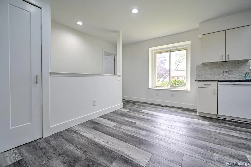 1569 Oak Grove Drive Walled Lake City MI 48390