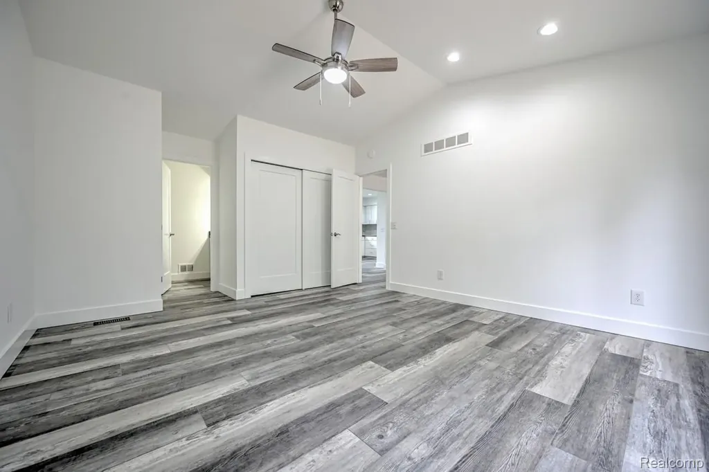 1569 Oak Grove Drive Walled Lake City MI 48390