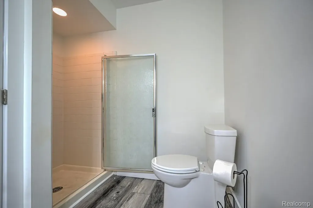 1569 Oak Grove Drive Walled Lake City MI 48390