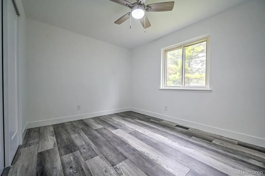 1569 Oak Grove Drive Walled Lake City MI 48390