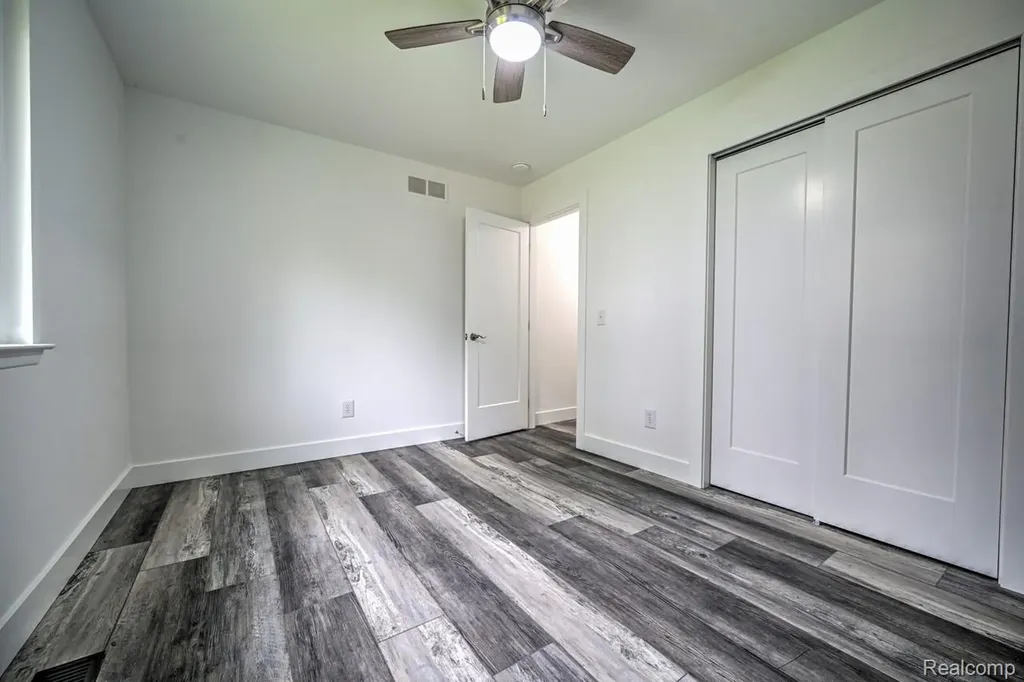 1569 Oak Grove Drive Walled Lake City MI 48390