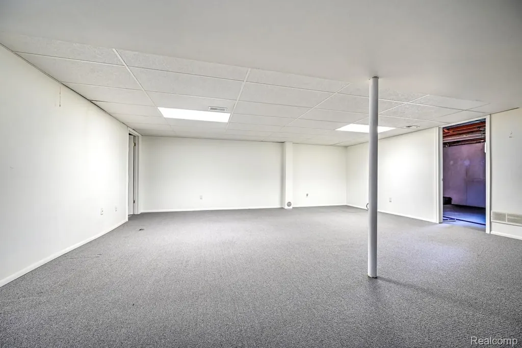 1569 Oak Grove Drive Walled Lake City MI 48390