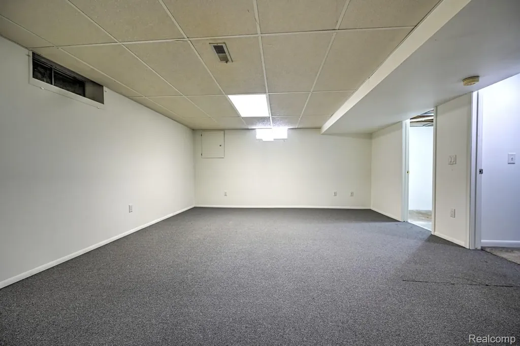 1569 Oak Grove Drive Walled Lake City MI 48390