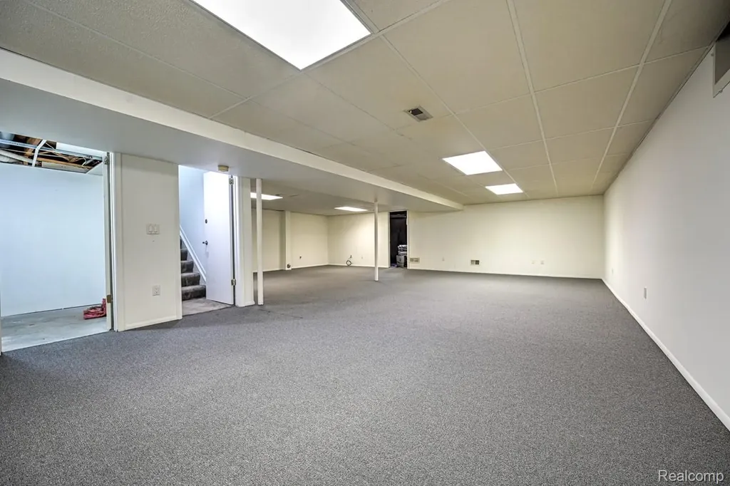 1569 Oak Grove Drive Walled Lake City MI 48390
