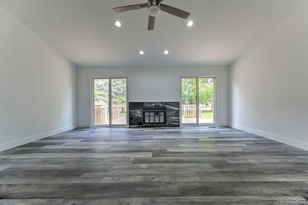 1569 Oak Grove Drive Walled Lake City MI 48390