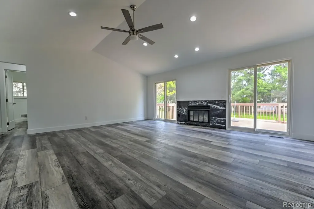 1569 Oak Grove Drive Walled Lake City MI 48390