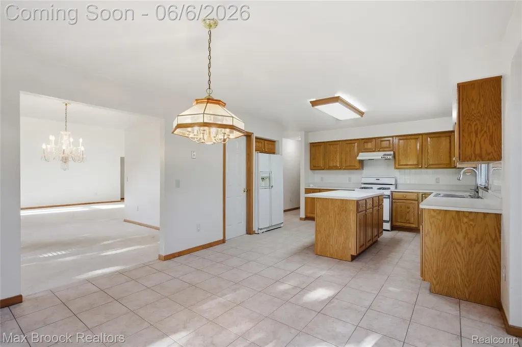 46547 Glen Eagle Drive Shelby Charter Township MI 48315