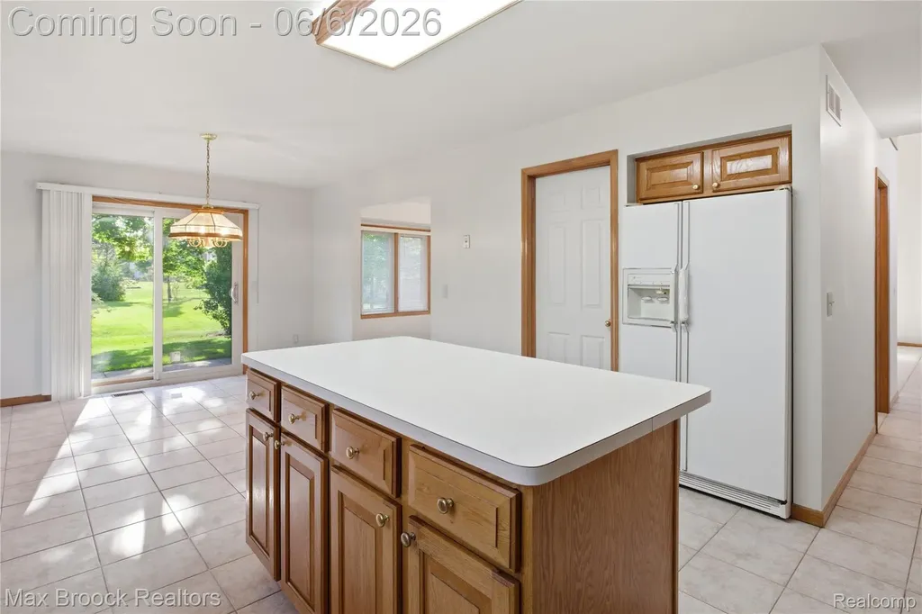 46547 Glen Eagle Drive Shelby Charter Township MI 48315